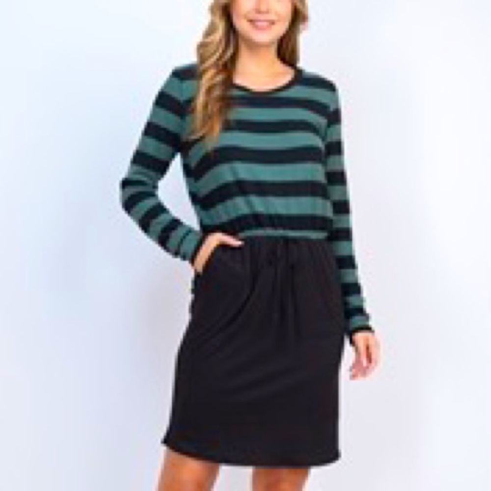 Green and Black Elastic Waist Dress